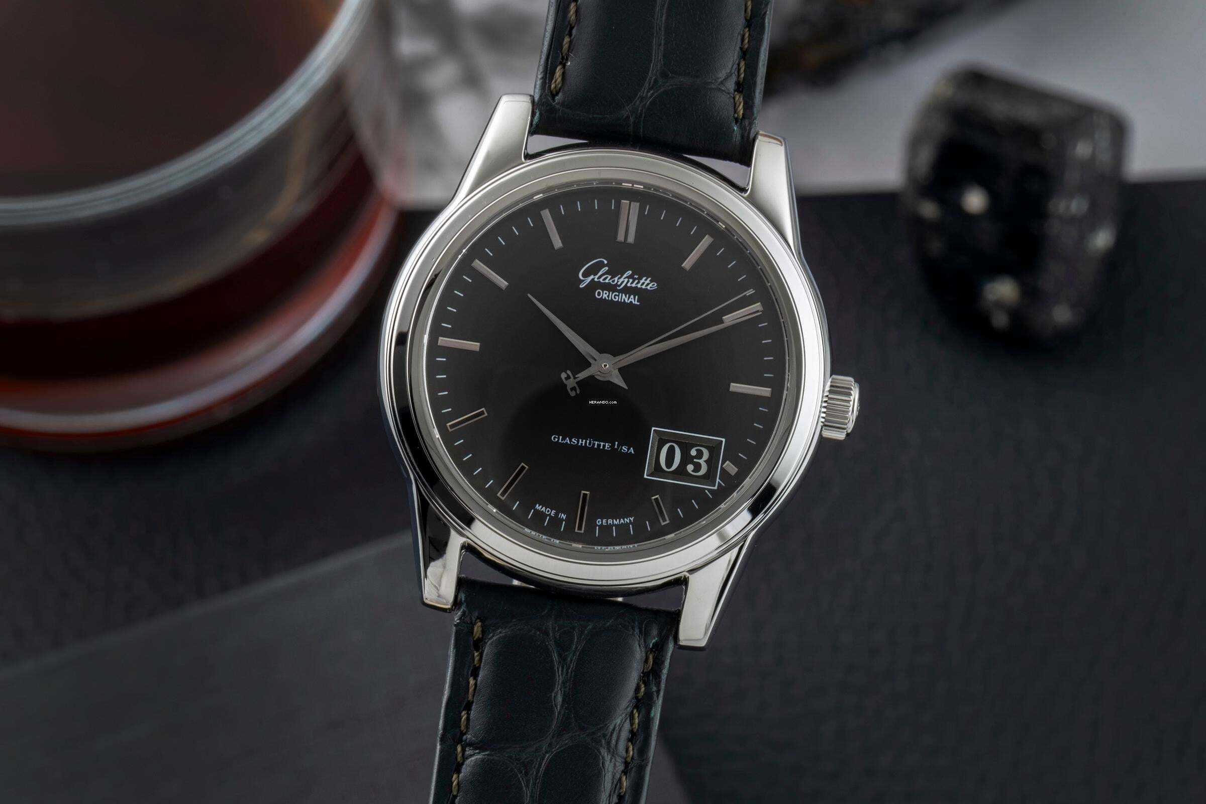 Glashütte Original Senator Panoramadatum Stahl Automatik Herrenuhr Ref. 1-39-42-14-24-04