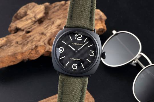  Panerai Radiomir Black Seal Keramik Handaufzug Herrenuhr Ref. PAM00643 B&P 