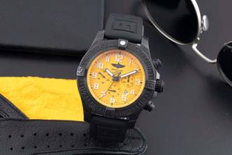 Thumbnail von Breitling Avenger Hurricane 12H Breitlight Cobra Yellow Ref. XB0170E41I1S2 B&P