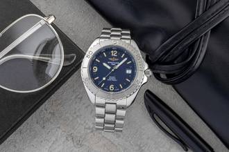 Thumbnail von Montre homme Breitling Shark 300m à quartz en acier réf. A58605