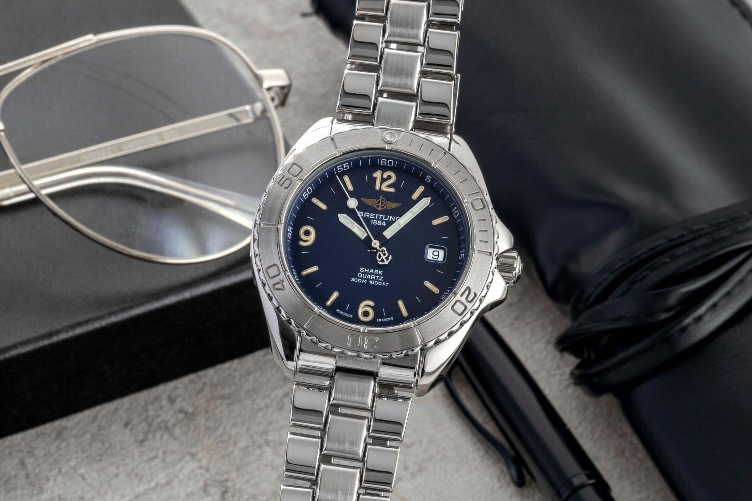 Montre homme Breitling Shark 300m à quartz en acier réf. A58605