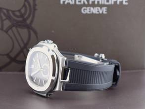 Thumbnail von Patek Philippe Nautilus 5726a-001 Like New 2010 - Full Set