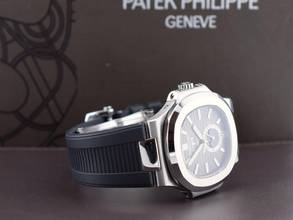 Thumbnail von Patek Philippe Nautilus 5726a-001 Like New 2010 - Full Set