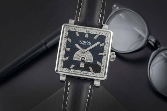 Union Glashütte Averin Stahl Automatik Herrenuhr Ref D003.528.16.051.01 B&P 2011