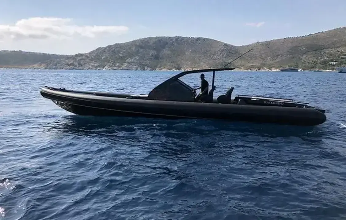 Goldfish Sport 38 GO FAST