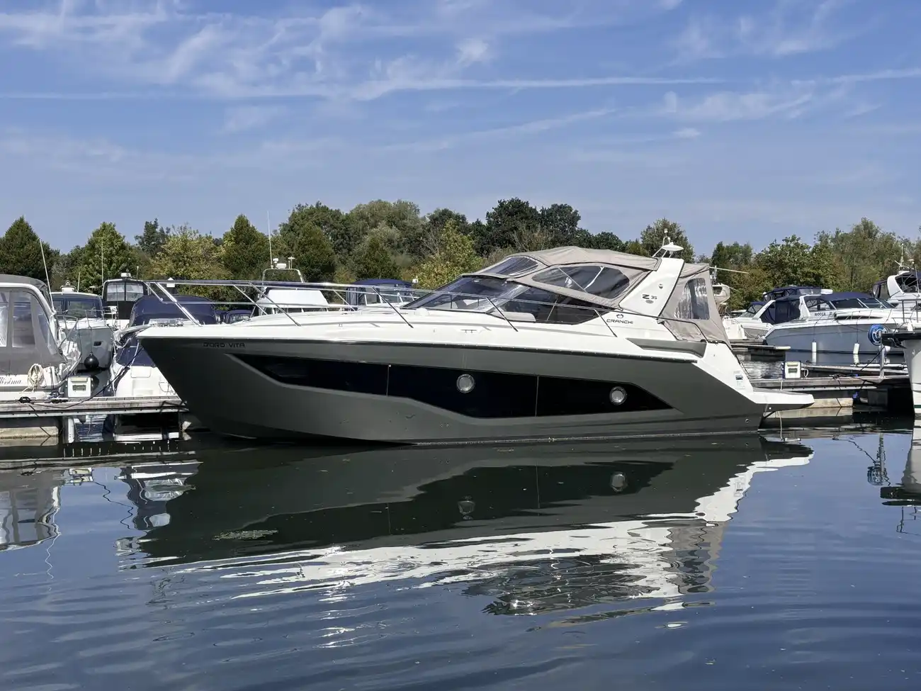 Cranchi Zaffiro 35 Lying Elsewhere