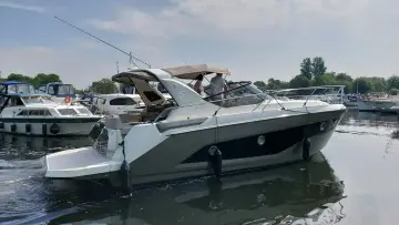 Thumbnail von Cranchi Zaffiro 35 Lying Elsewhere