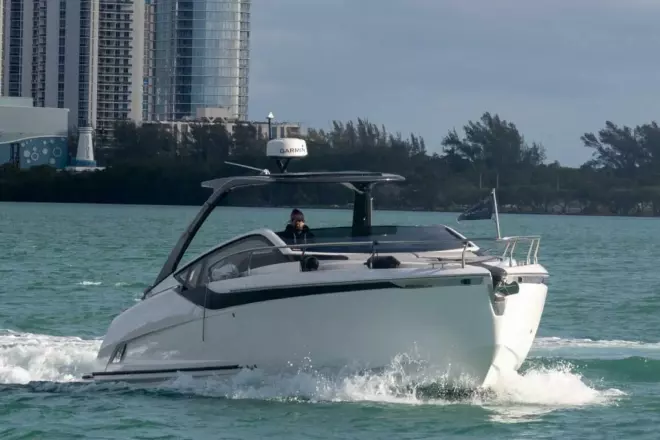 Fairline F Line 33