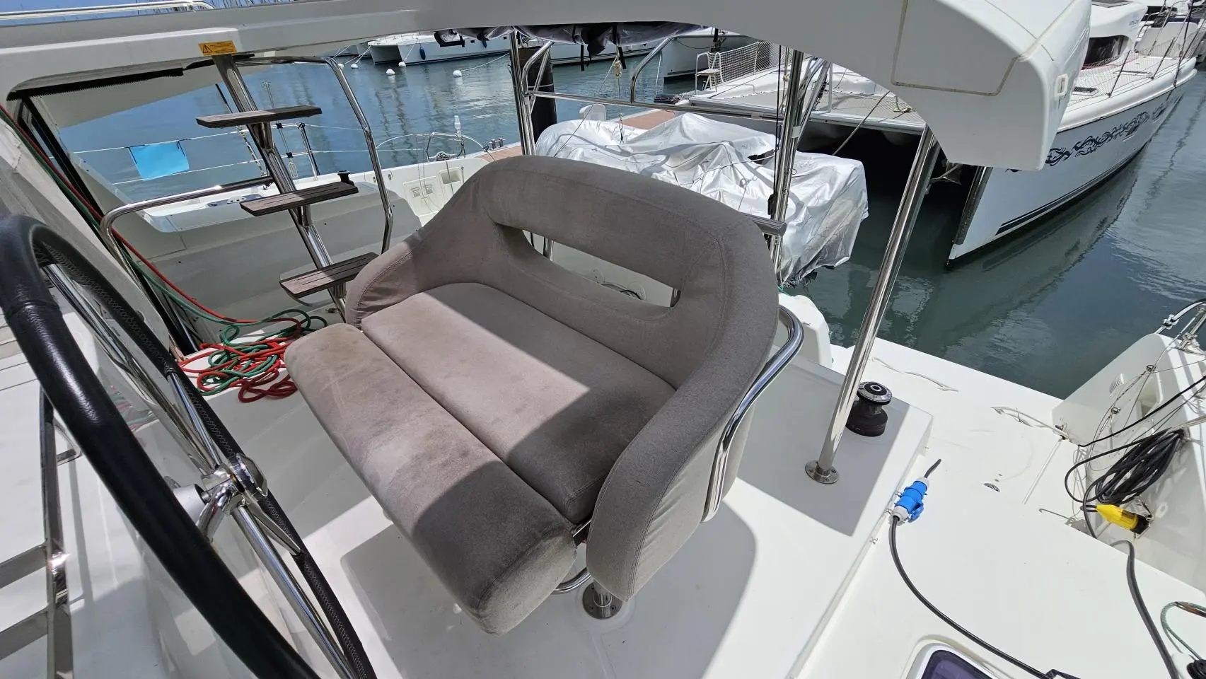 Thumbnail von Lagoon 42 RE MONDE