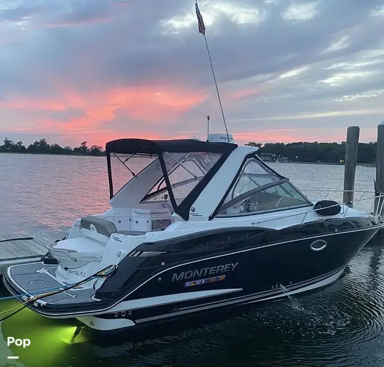 Monterey 295 Sport Yacht