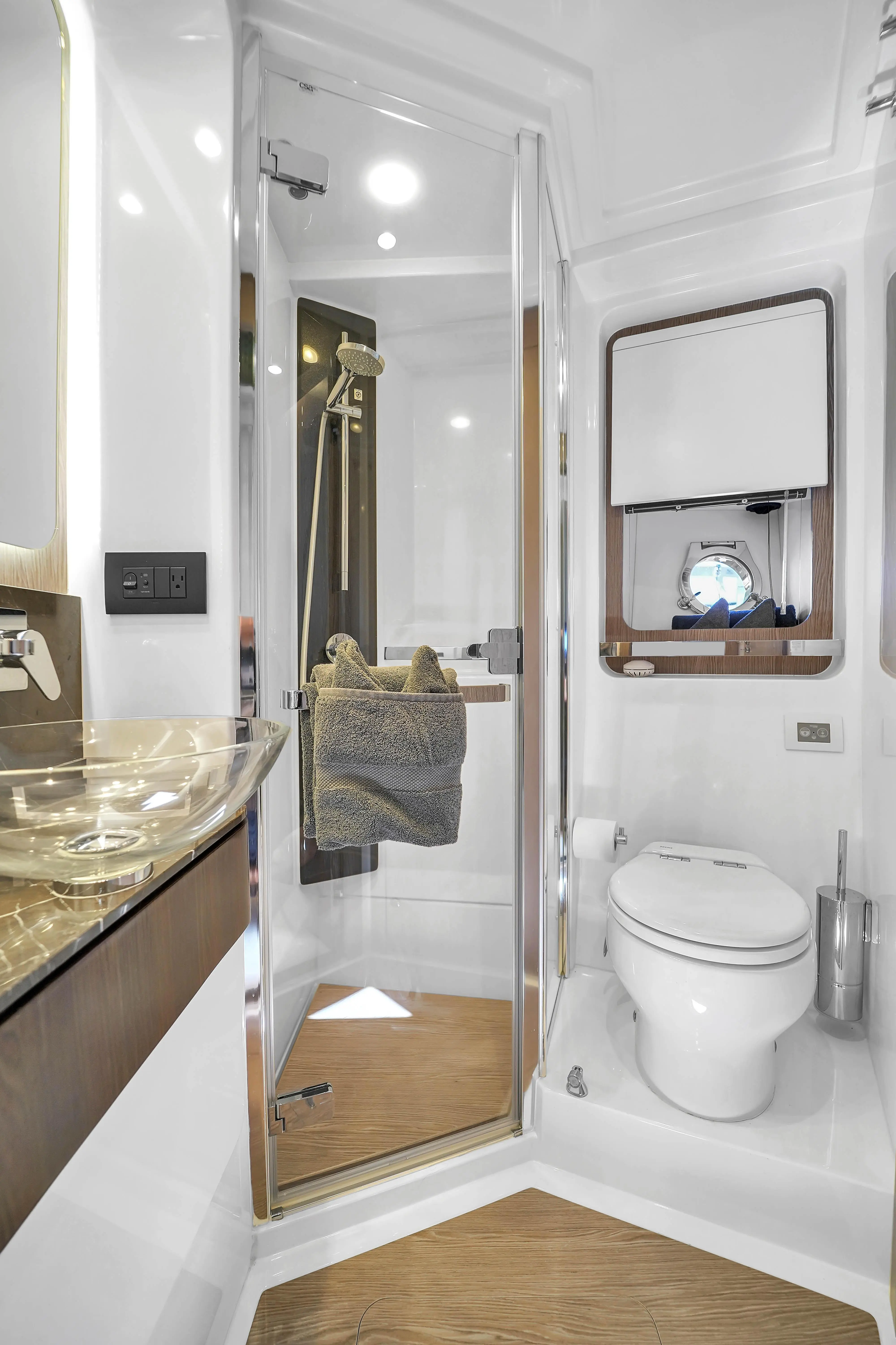 Thumbnail von Azimut 60