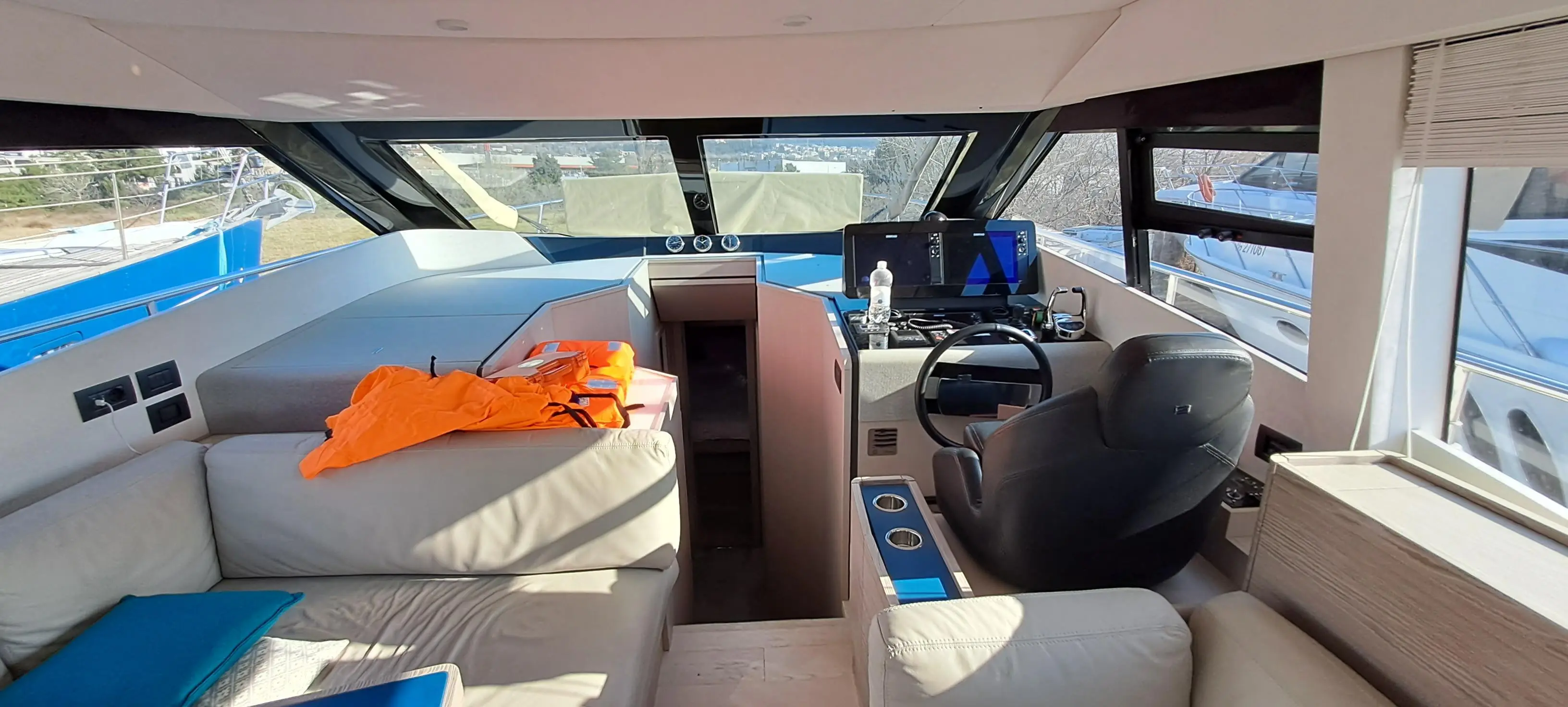 Thumbnail von Ferretti Yachts 500