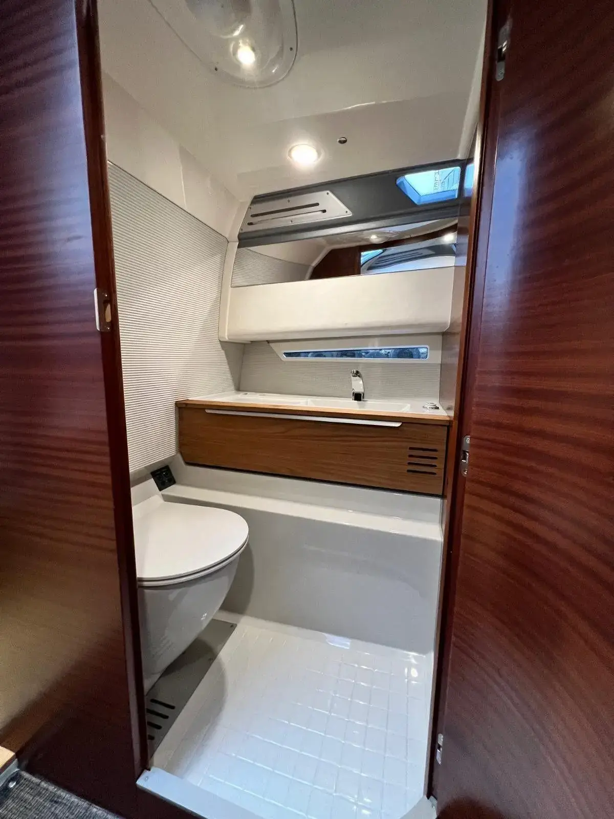 Thumbnail von Cormate Chase 32