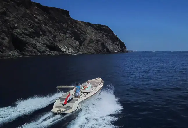 Interboat Intender 820