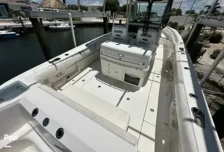 Thumbnail von Boston Whaler 320 Outrage