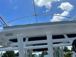 Thumbnail von Boston Whaler 320 Outrage