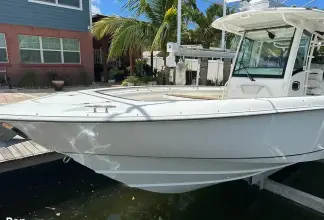 Thumbnail von Boston Whaler 320 Outrage