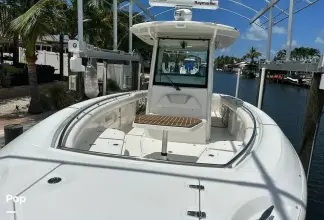 Thumbnail von Boston Whaler 320 Outrage