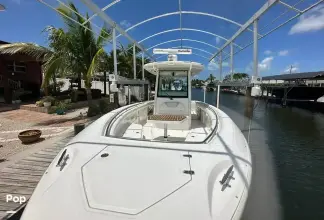 Thumbnail von Boston Whaler 320 Outrage