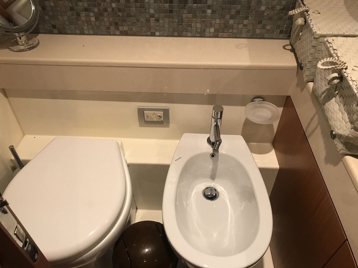 Thumbnail von Ferretti 592