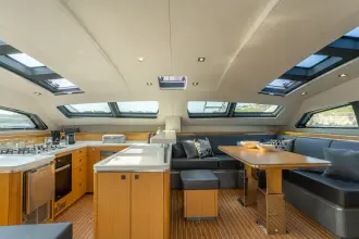 Thumbnail von Privilege Serie 5