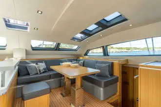 Thumbnail von Privilege Serie 5