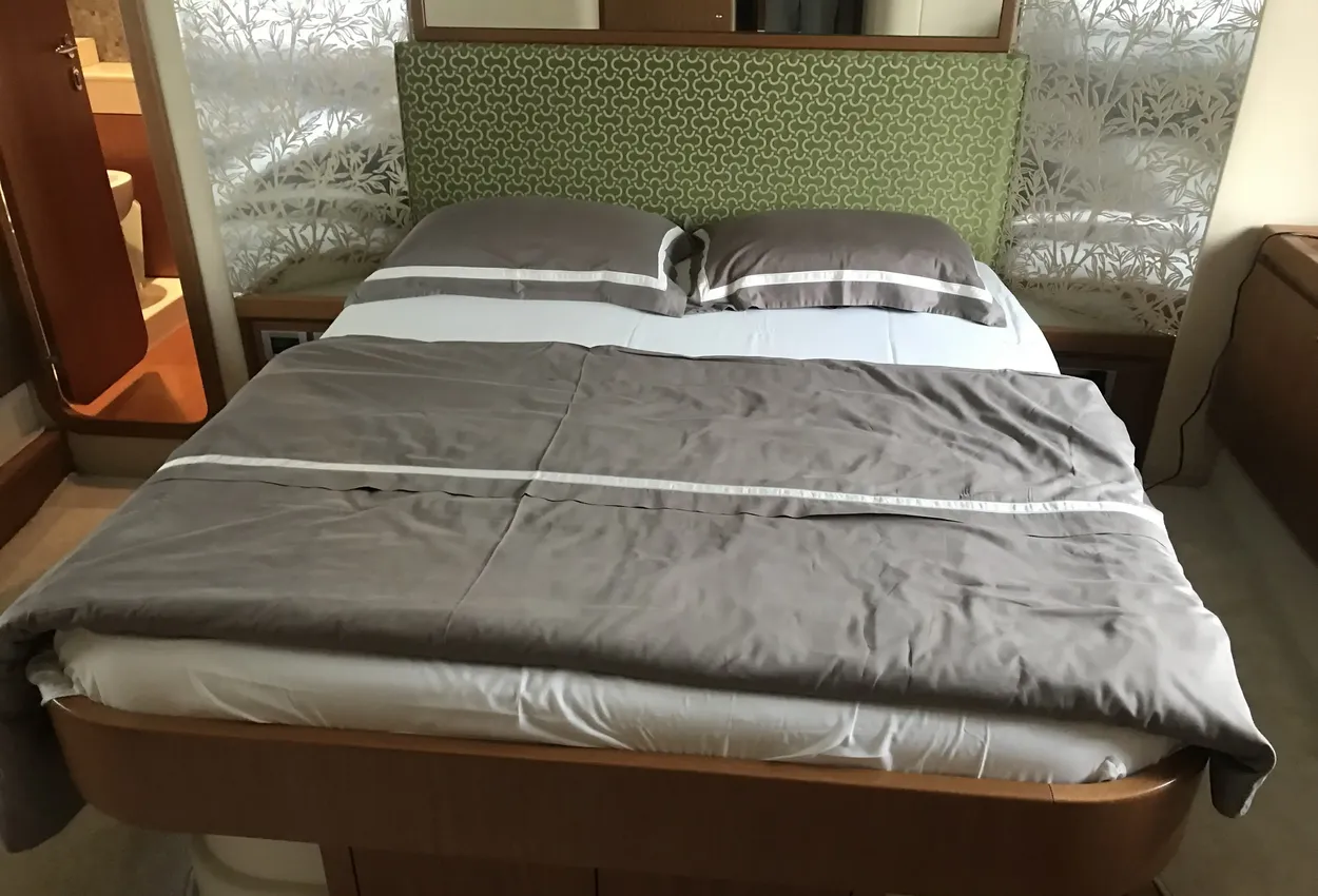 Thumbnail von Ferretti Yachts 592