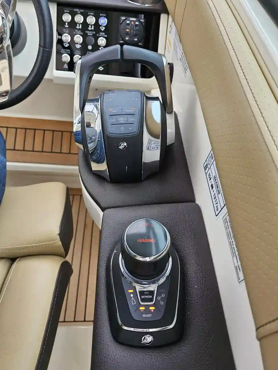 Thumbnail von Sea Ray 320 Sundancer