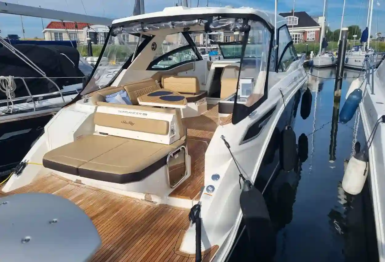 Thumbnail von Sea Ray 320 Sundancer