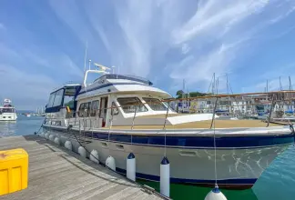 Thumbnail von Trader 54 Sundeck