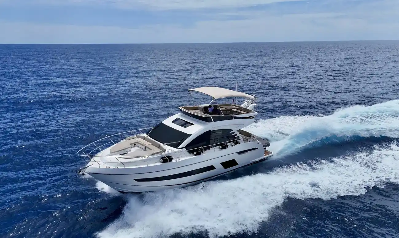 Thumbnail von Fairline Squadron 53