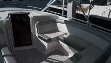 Thumbnail von Intrepid 400 Cuddy