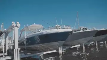 Thumbnail von Intrepid 400 Cuddy