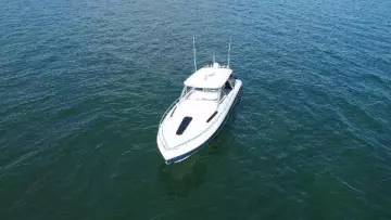 Thumbnail von Intrepid 400 Cuddy