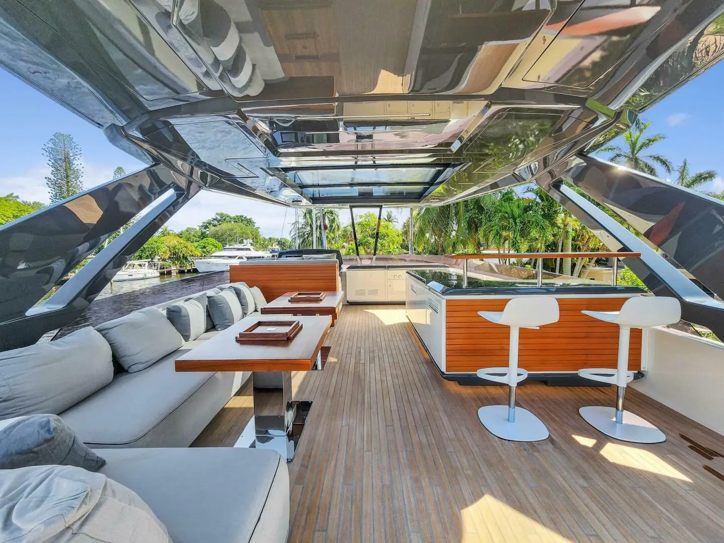 Thumbnail von Ferretti Yachts 850