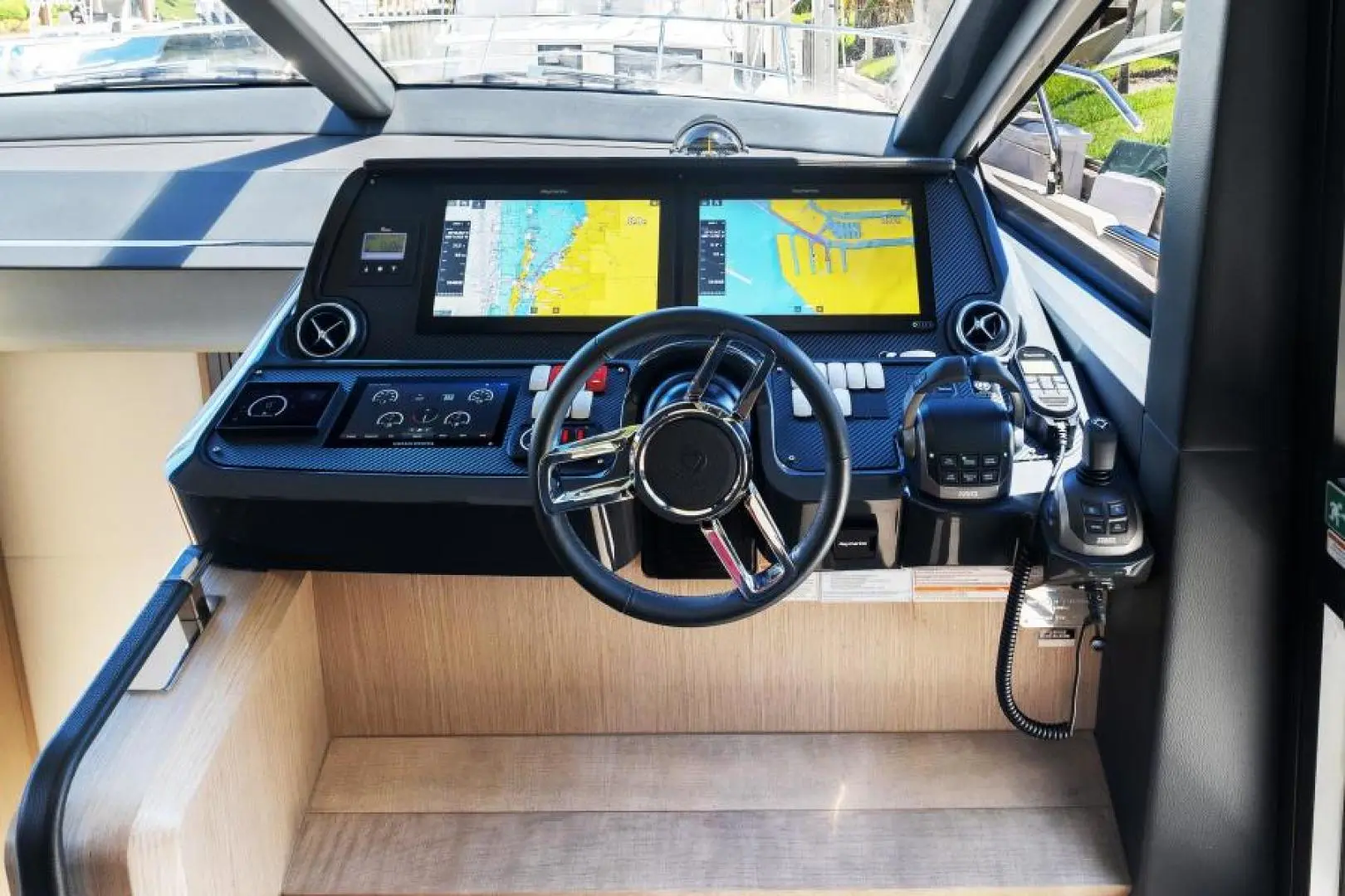 Thumbnail von Absolute 48 Coupe