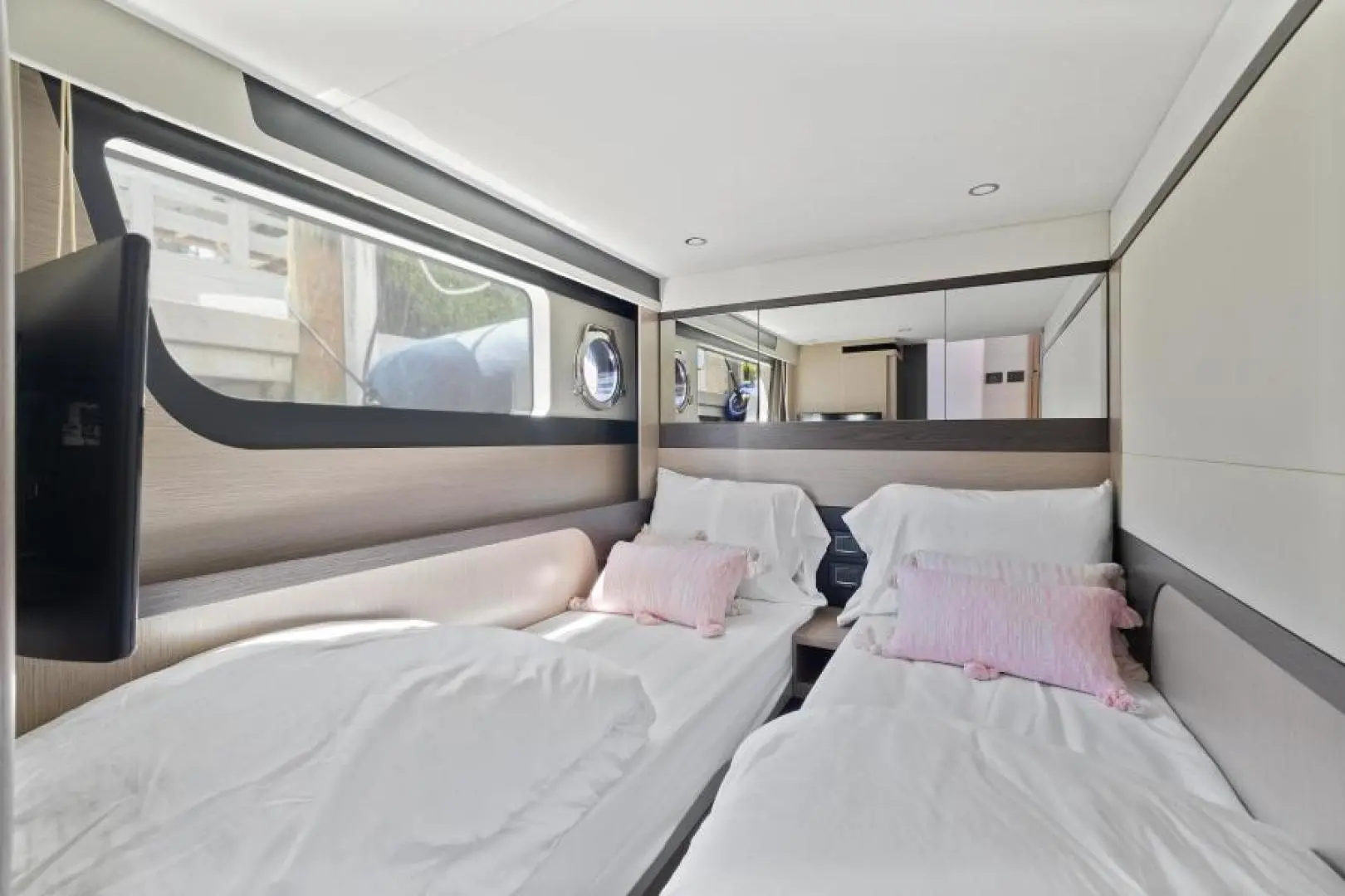 Thumbnail von Absolute 48 Coupe