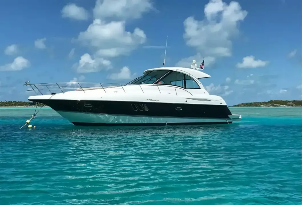 Cruisers Yachts 420 Sport Coupe