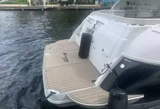 Thumbnail von Cruisers Yachts 420 Sport Coupe