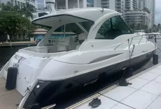 Thumbnail von Cruisers Yachts 420 Sport Coupe