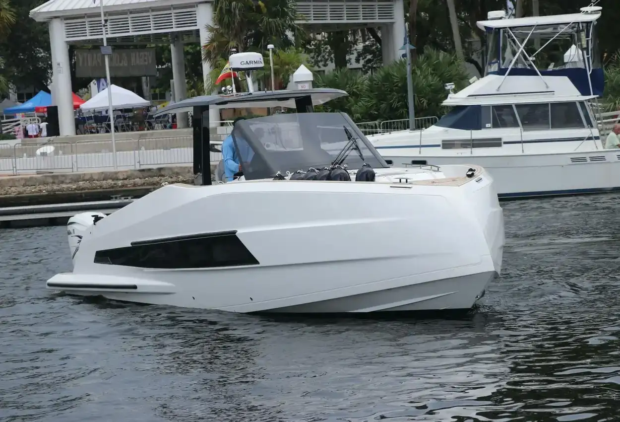 Thumbnail von Astondoa 377 Coupe Outboard