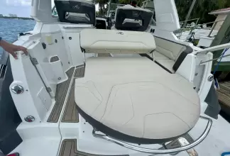 Thumbnail von Monterey 335 Sport Yacht