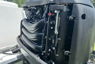 Thumbnail von Robalo R305 WA