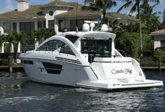 Thumbnail von Cruisers Yachts 54 Cantius Catch Me
