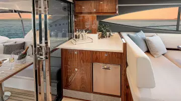 Thumbnail von Riviera 465 Suv