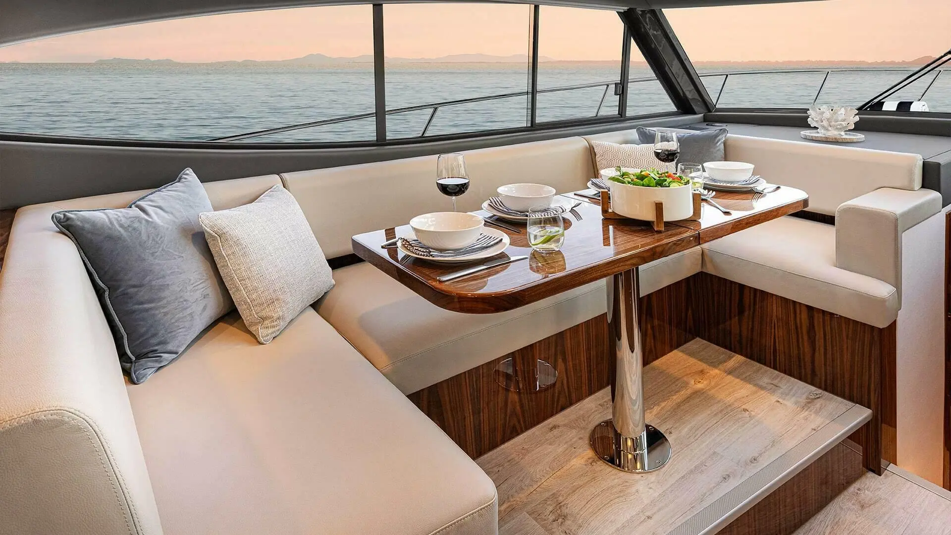 Thumbnail von Riviera 465 Suv