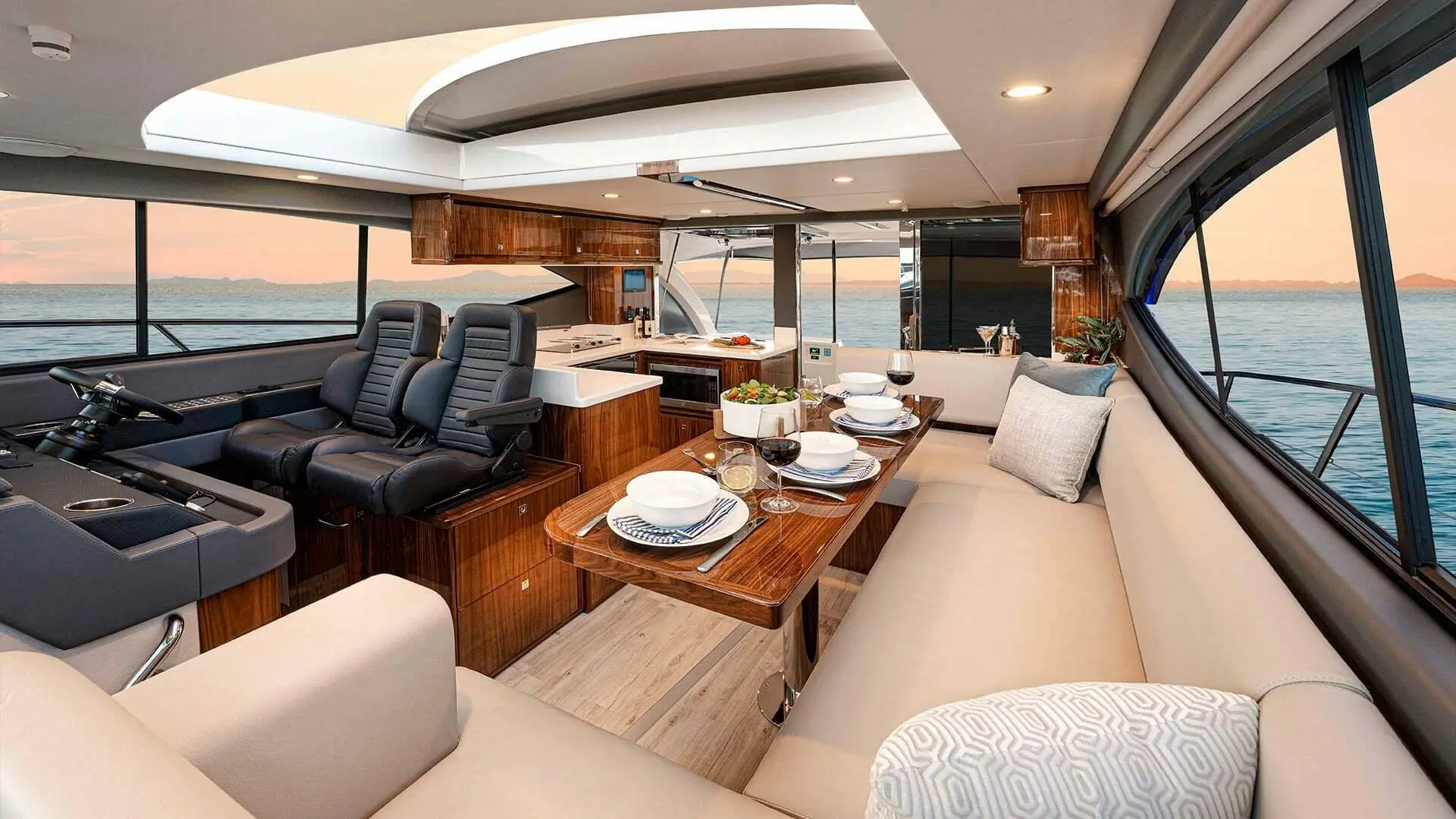 Thumbnail von Riviera 465 Suv