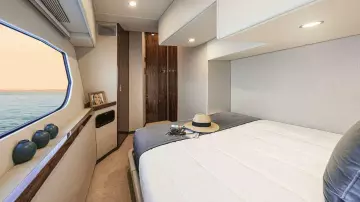 Thumbnail von Riviera 465 Suv