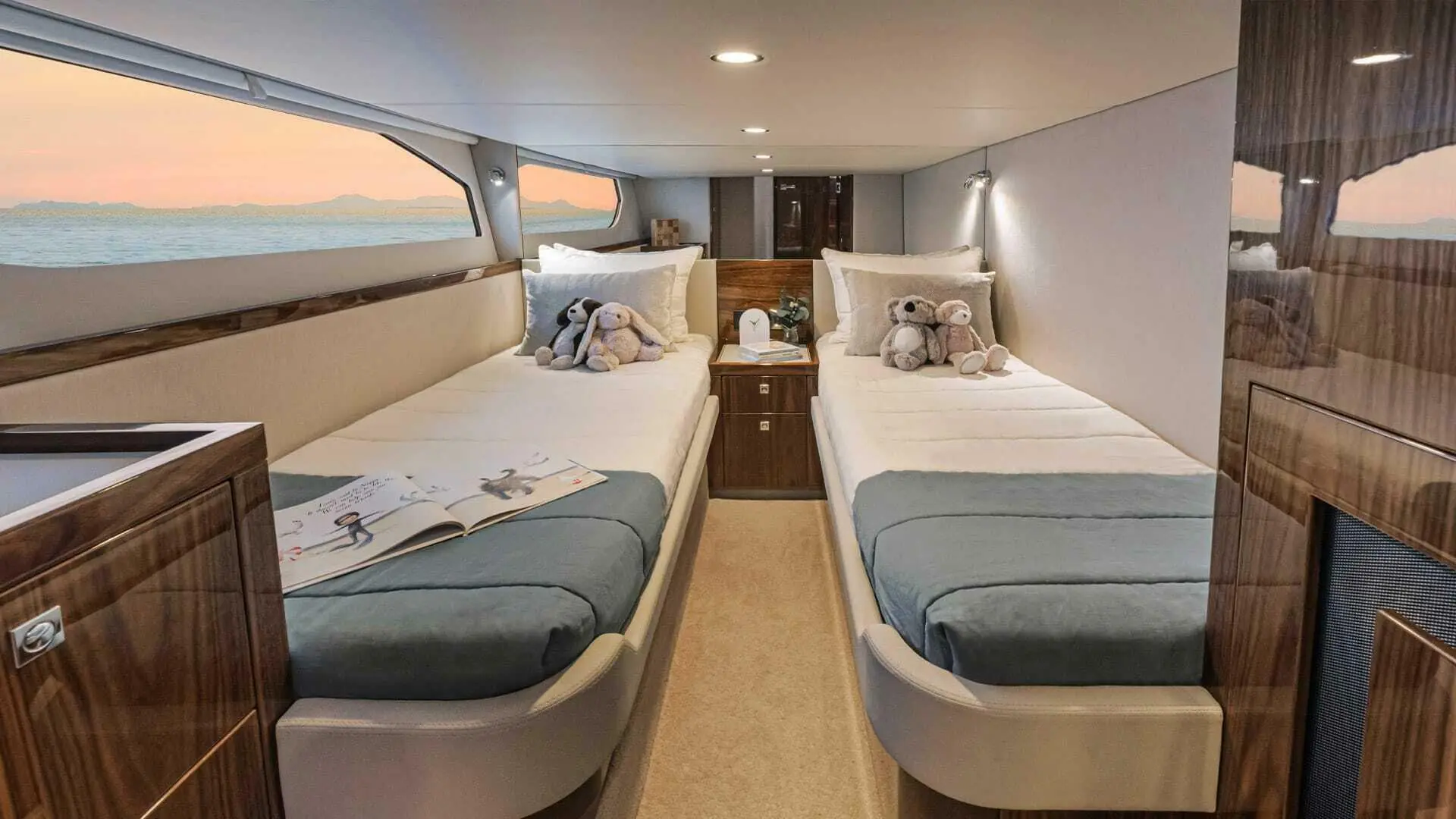 Thumbnail von Riviera 465 Suv