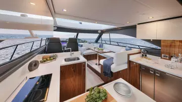 Thumbnail von Riviera Sport Yacht Platinum Edition 4600